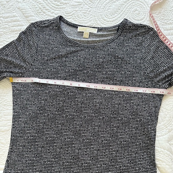 Michael Michael Kors versatile dress with a long sleeve. Size M - Picture 9 of 11